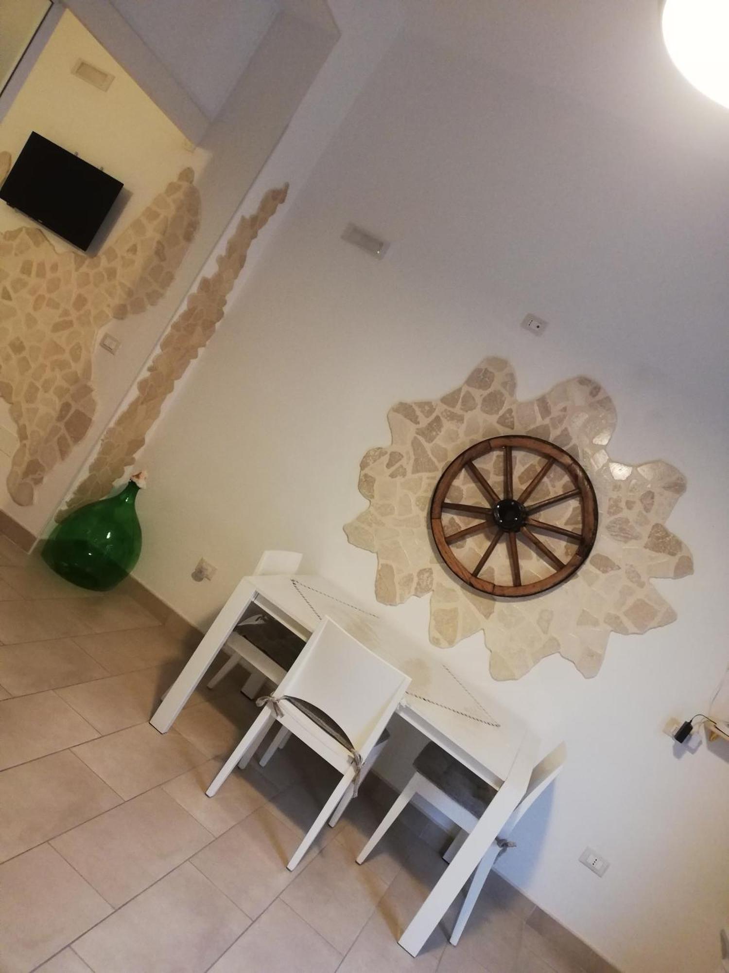 V&M Suite Con Jacuzzi Ostuni Bilik gambar